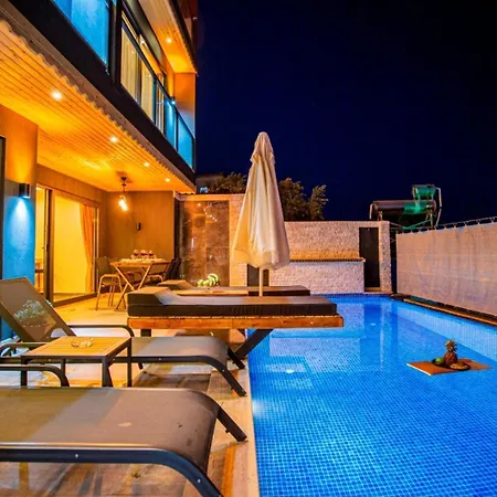 Hotel Gold Moon