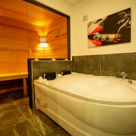Gold Moon Hotel
