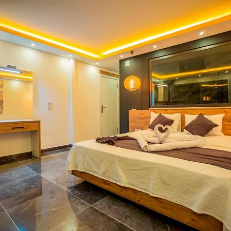 Hotel Gold Moon 4*
